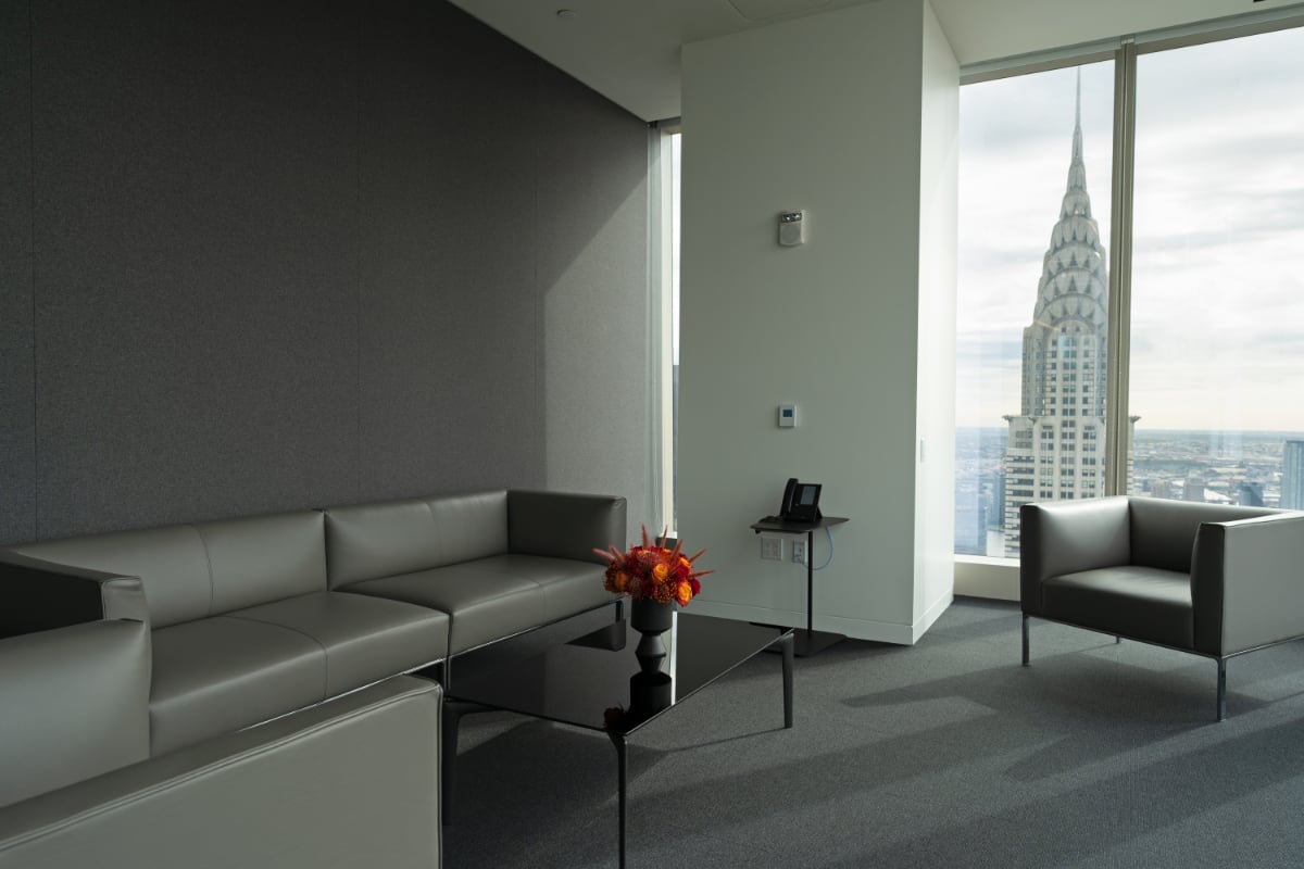 floral-arrangement-corporate-office
